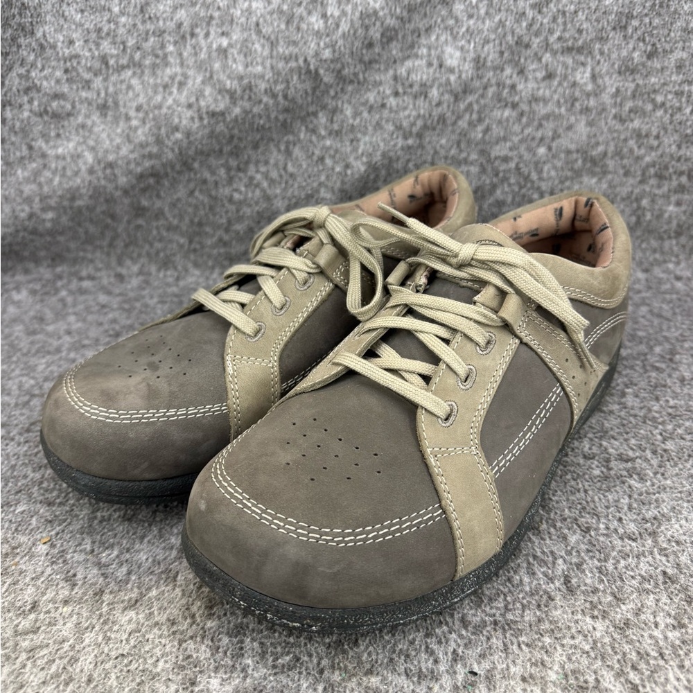 Womens 9.5WW Barefoot Freedom Geneva Taupe Lace-Up Comfort Sneakers by Drew Shoe